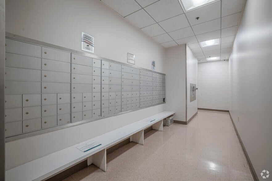 More Photos Of 1999 Harrison St, Oakland Office For Lease