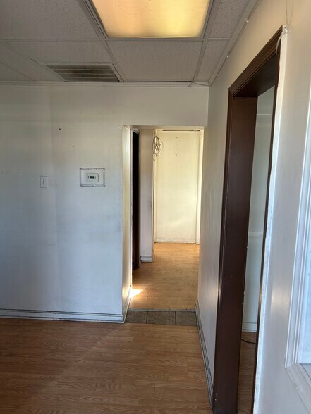 More Photos Of 5519 Ritchie Hwy, Baltimore Auto Dealership For Sale