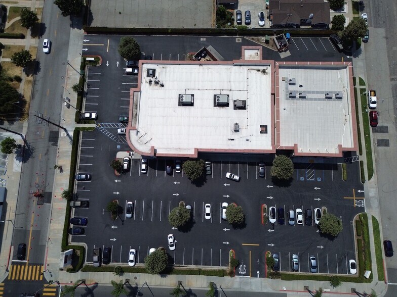 More Photos Of 808-816 E Main St, Alhambra General Retail For Sale