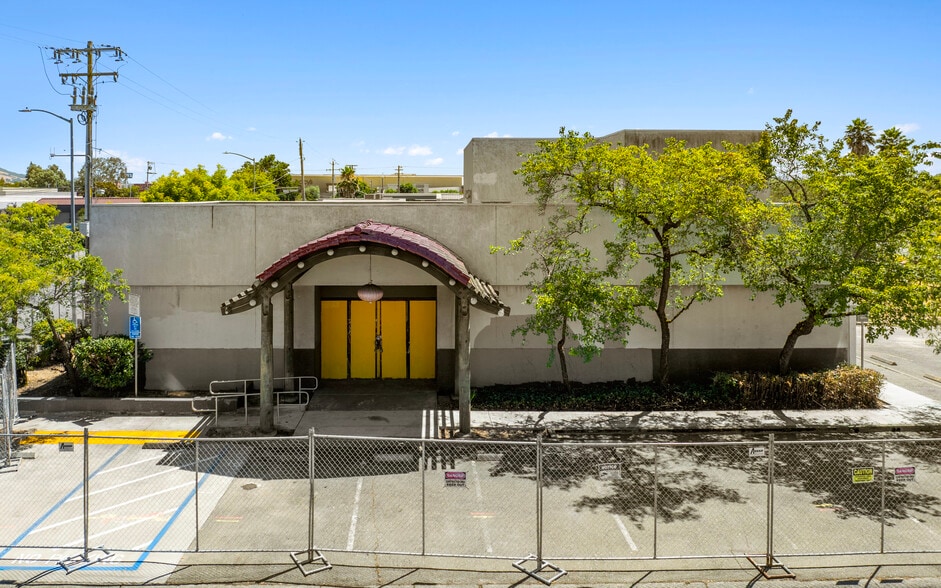 More Photos Of 2265 Cleveland Ave, Santa Rosa Freestanding For Sale