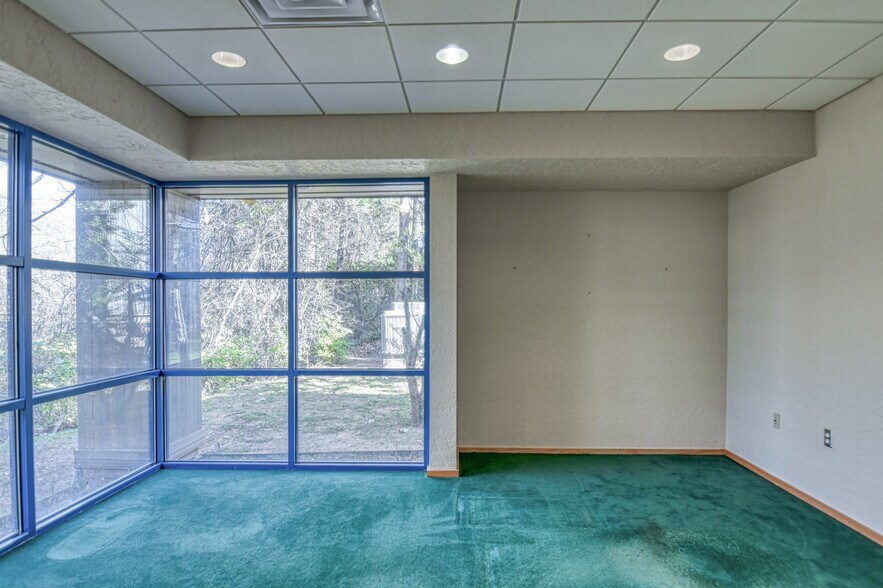 More Photos Of 3280 Marshall Ave, Norman Office For Sale