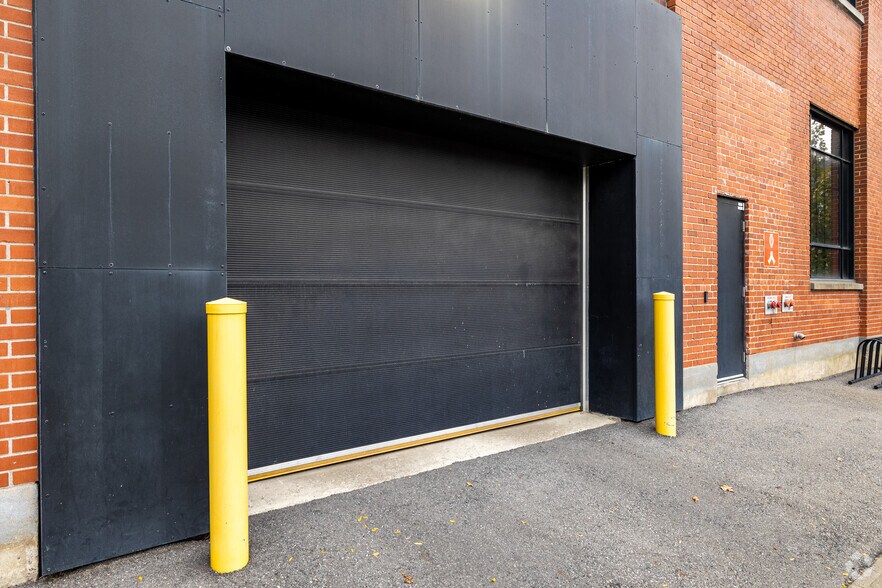 More Photos Of 7236-7262 Rue Marconi, Montréal Office For Lease