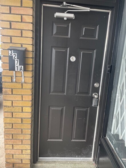 More Photos Of 3271 Dufferin St, Toronto Storefront Retail Residential For Lease