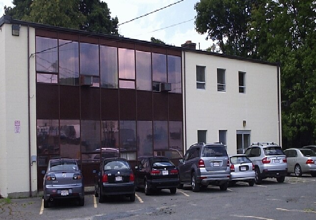 More Photos Of 950 Watertown St, Newton Office For Lease