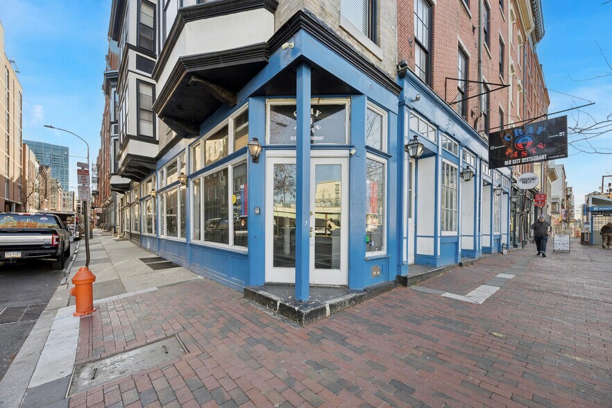 More Photos Of 118-122 Market St, Philadelphia Apartments For Lease