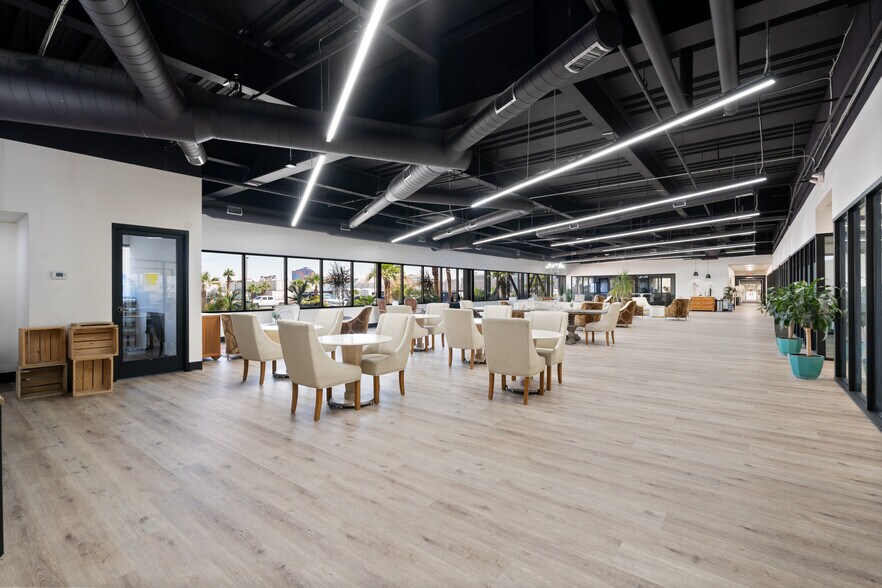 More Photos Of 4300 W Tropicana Ave, Las Vegas Coworking Space