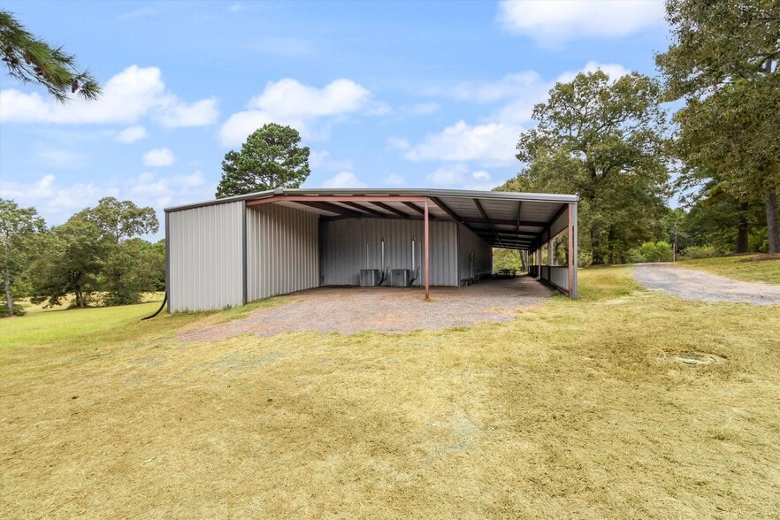 More Photos Of 5611 Rockin L Ln, Navasota Lodge Meeting Hall For Sale