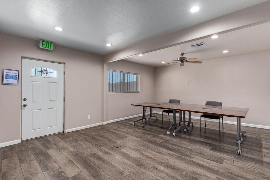 More Photos Of 4250 N 19th Ave, Phoenix Medical For Sale