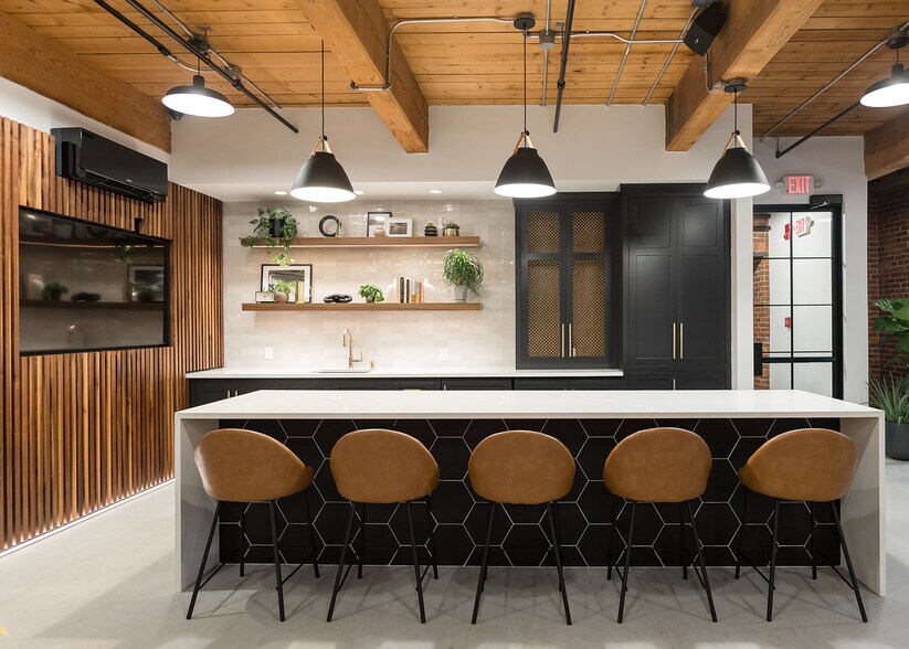 More Photos Of 44 Merrimac St, Newburyport Office For Lease