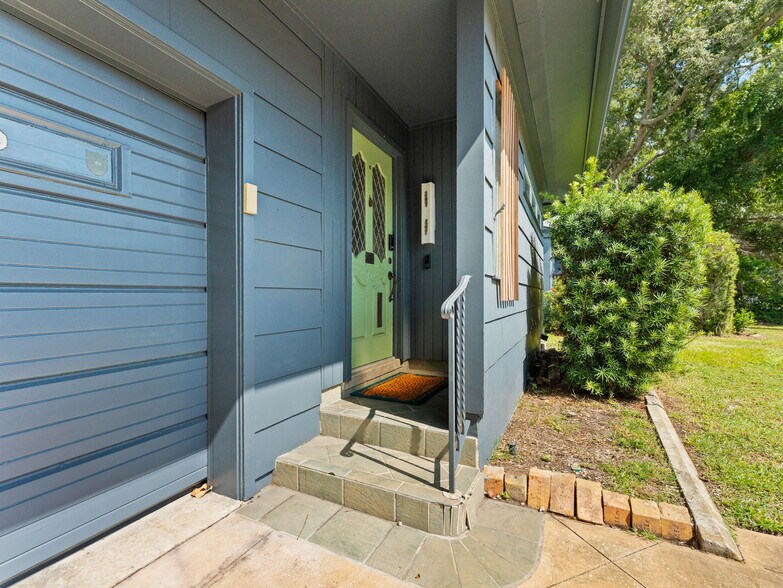 More Photos Of 200 66th St N, Saint Petersburg Office Residential For Sale