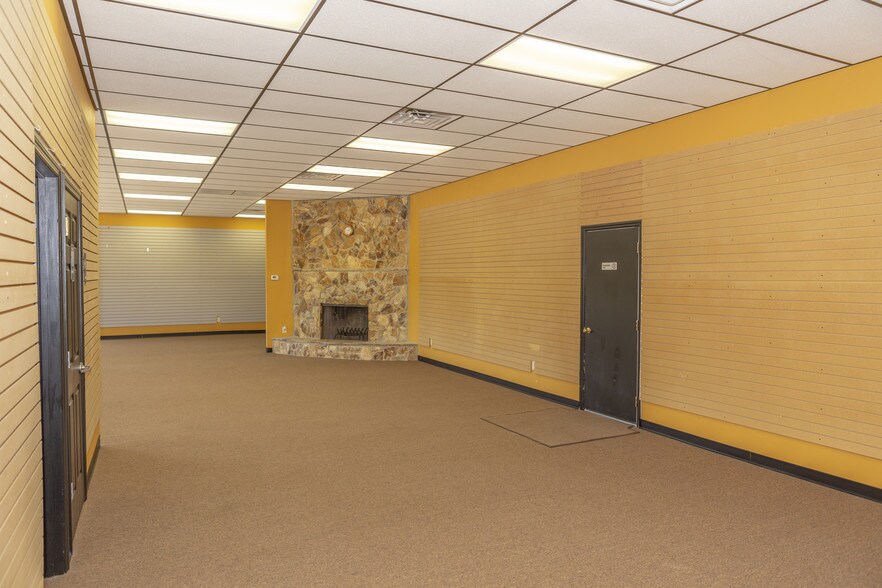 More Photos Of 2211 E Norvell Bryant Hwy, Hernando Freestanding For Sale