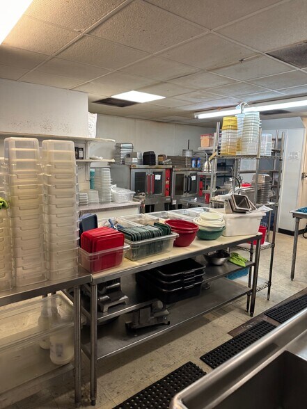 More Photos Of 1136 E Villa Maria Rd, Bryan General Retail For Lease