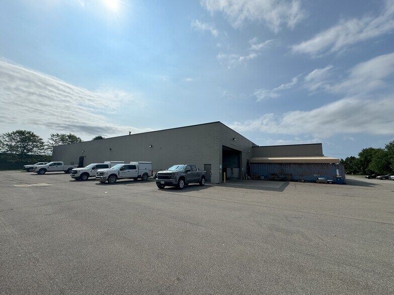 More Photos Of 80 Lawrence Bell Dr, Williamsville Research And Development For Lease