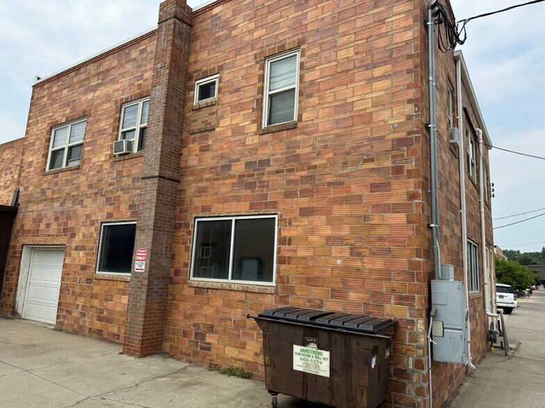 More Photos Of 112 NW 2nd Ave, Mandan Storefront Retail Residential For Lease