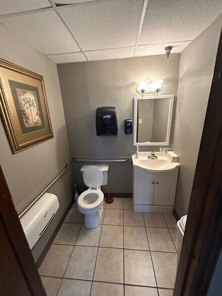 More Photos Of 195 S Westmonte Dr, Altamonte Springs Unknown For Lease