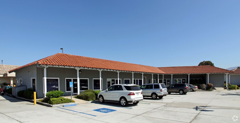 Primary Photo Of 24400 Muirlands Blvd, Lake Forest Medical For Sale