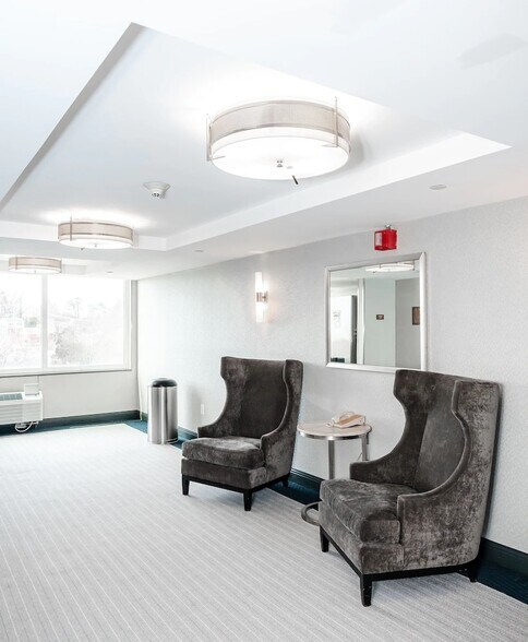 More Photos Of 8500 Annapolis Rd, New Carrollton Hotel For Sale