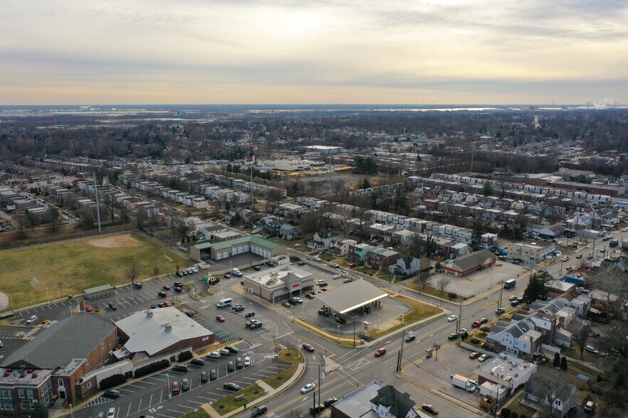 More Photos Of 910 MacDade Blvd, Collingdale Convenience Store For Sale