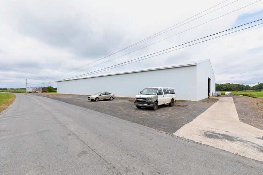More Photos Of 1323 Towpath Rd, Port Byron Industrial For Lease