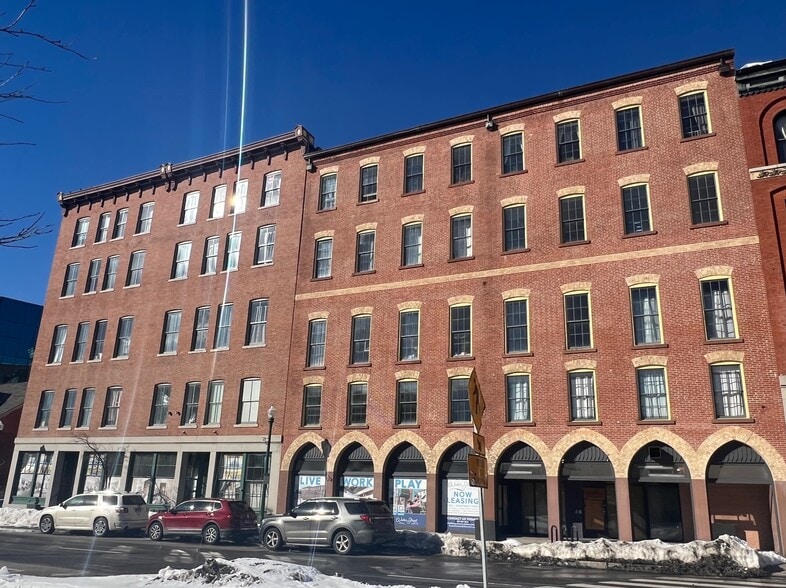 Primary Photo Of 85 Main St, Norwich Apartments For Lease
