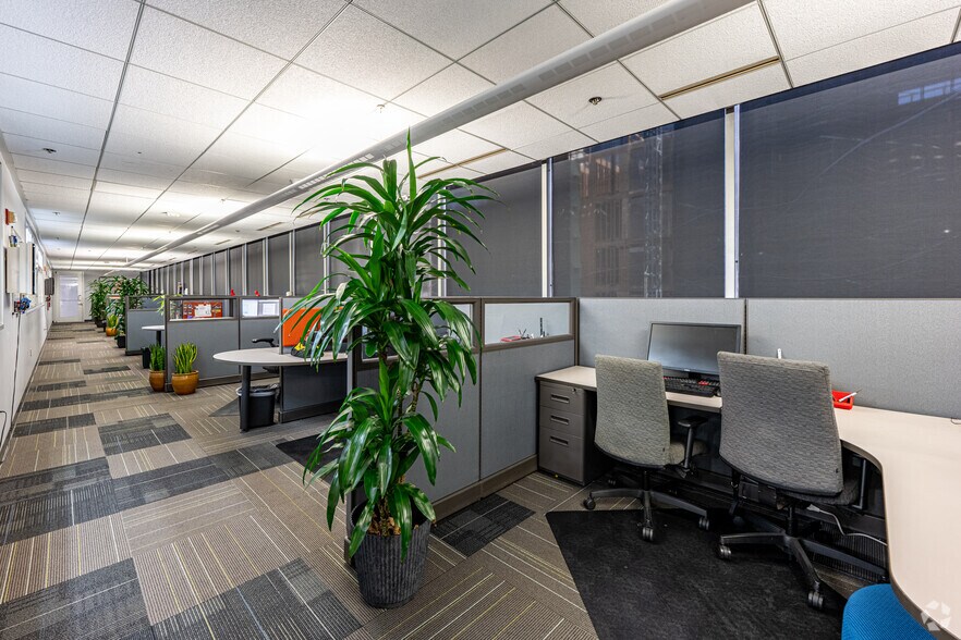 More Photos Of 3250 Wilshire Blvd, Los Angeles Office For Lease