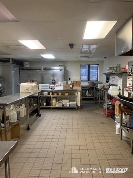 More Photos Of 2175 Cornell Rd, Cleveland Freestanding For Lease