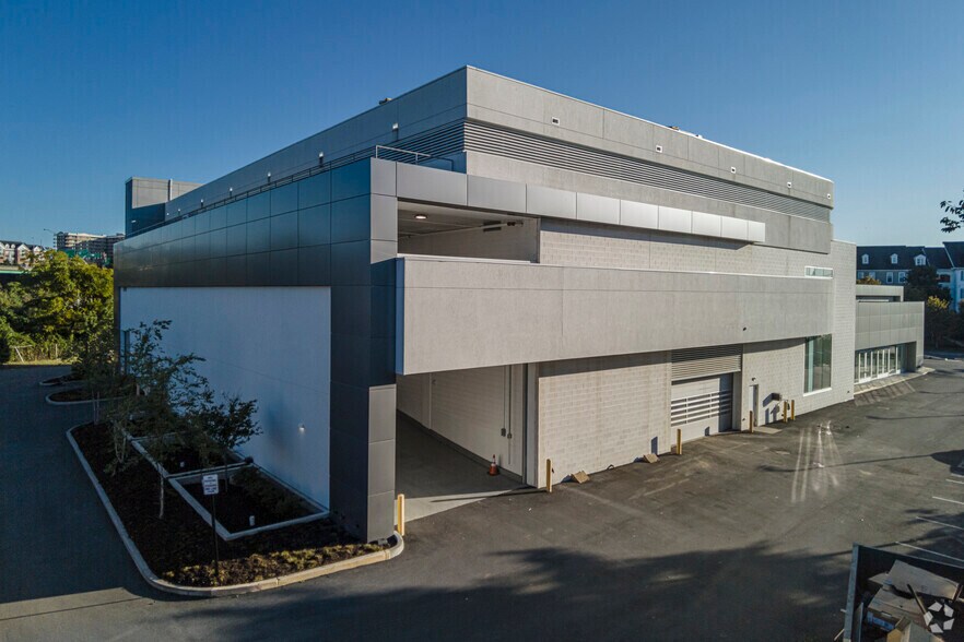 More Photos Of 2710 S Glebe Rd, Arlington Auto Dealership For Sale