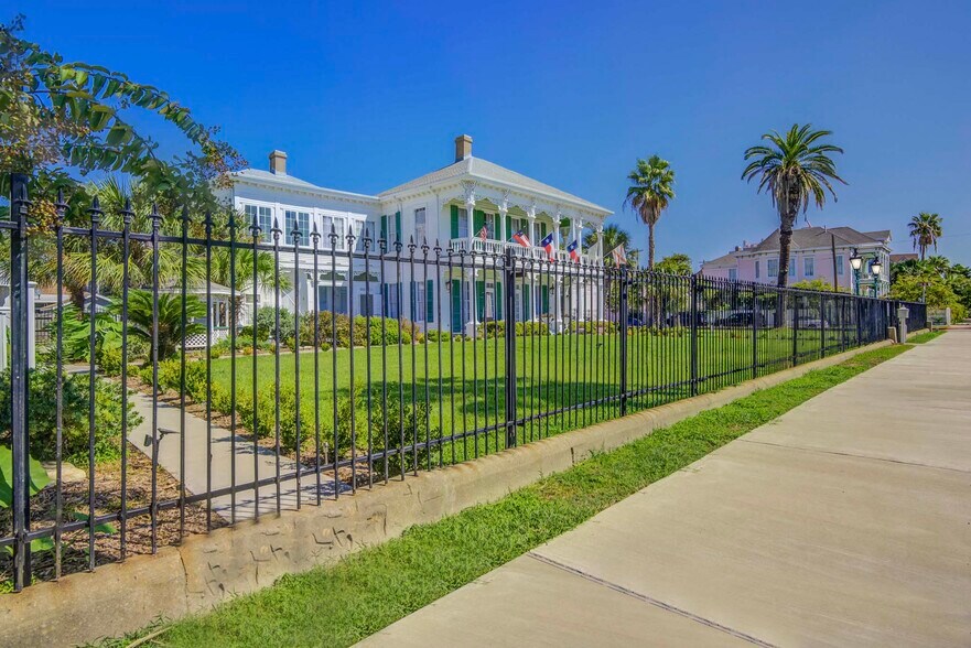 More Photos Of 1502 Market St, Galveston Hospitality For Sale