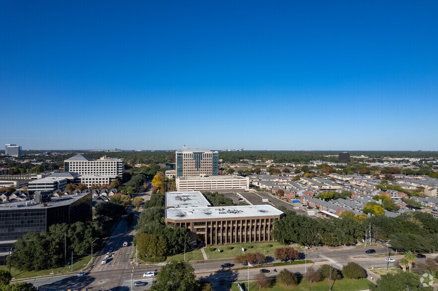 More Photos Of 9990 Richmond Ave, Houston Office For Lease