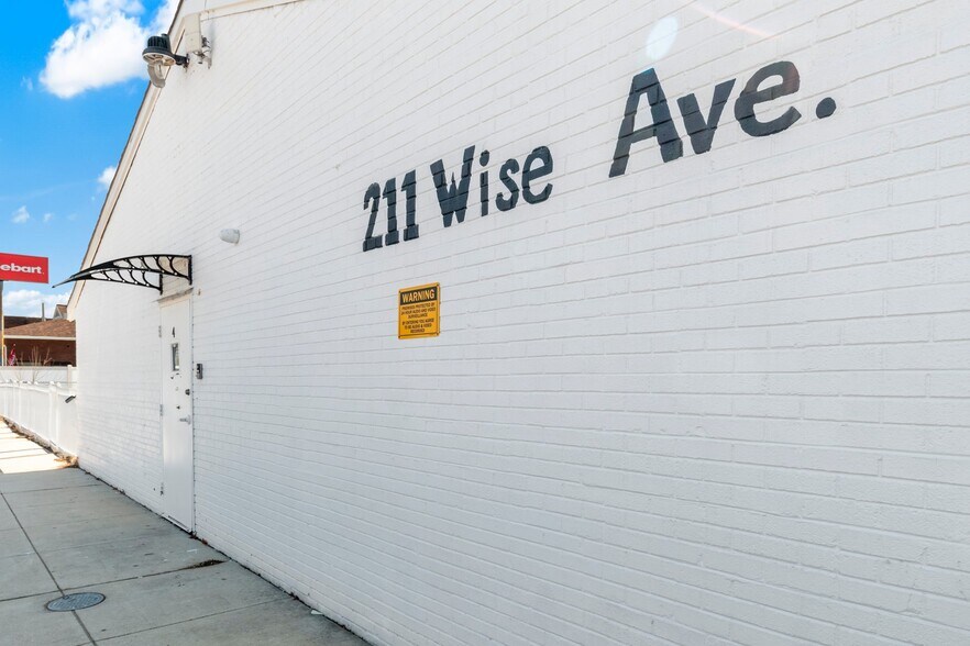 More Photos Of 211 Wise Ave, Dundalk Schools For Sale