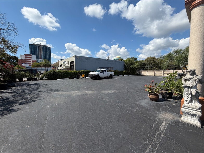 More Photos Of 727 N Andrews Ave, Fort Lauderdale Manufacturing For Sale