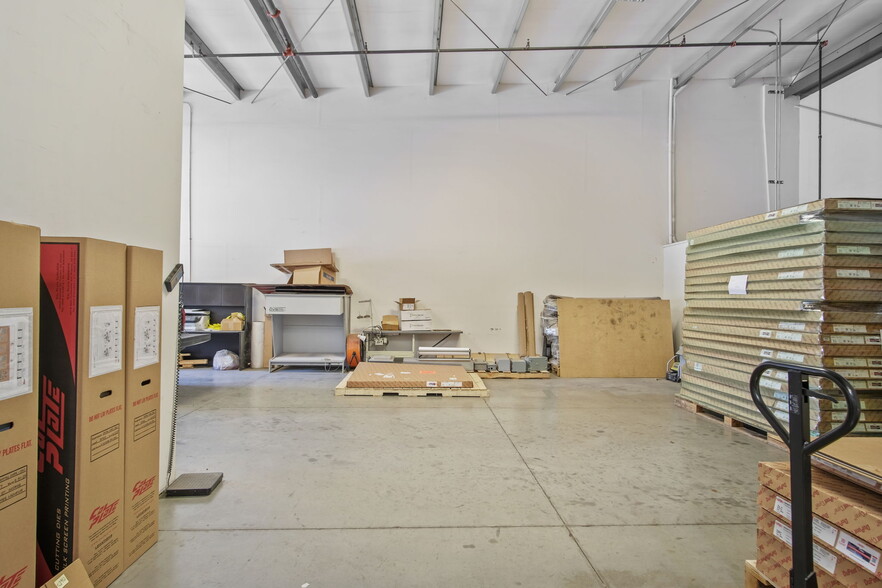 More Photos Of 2250-2298 MaryAnne Dr, Turlock Manufacturing For Sale