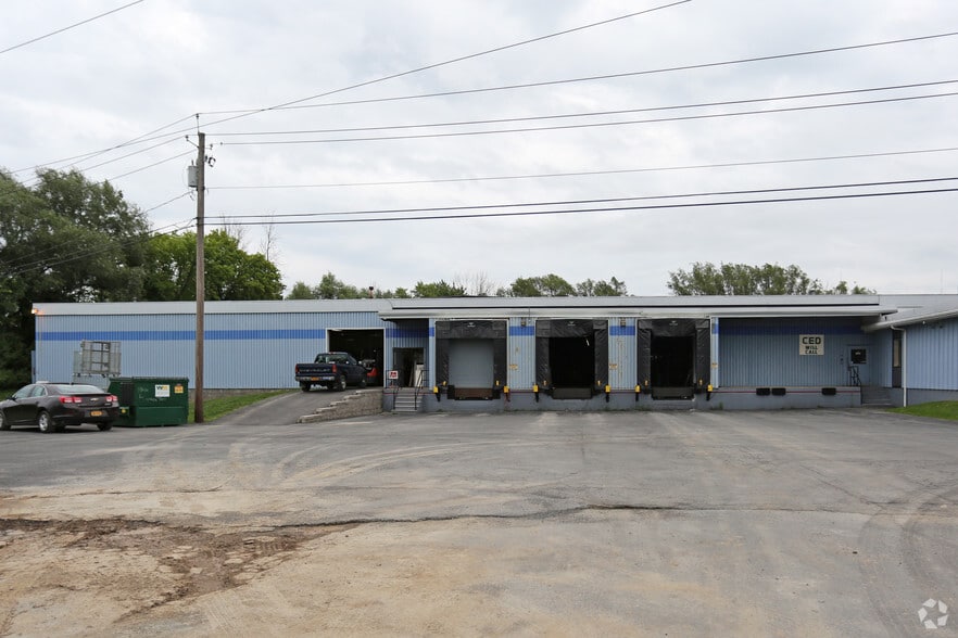 More Photos Of 350 Commerce Dr, Rochester Warehouse For Lease