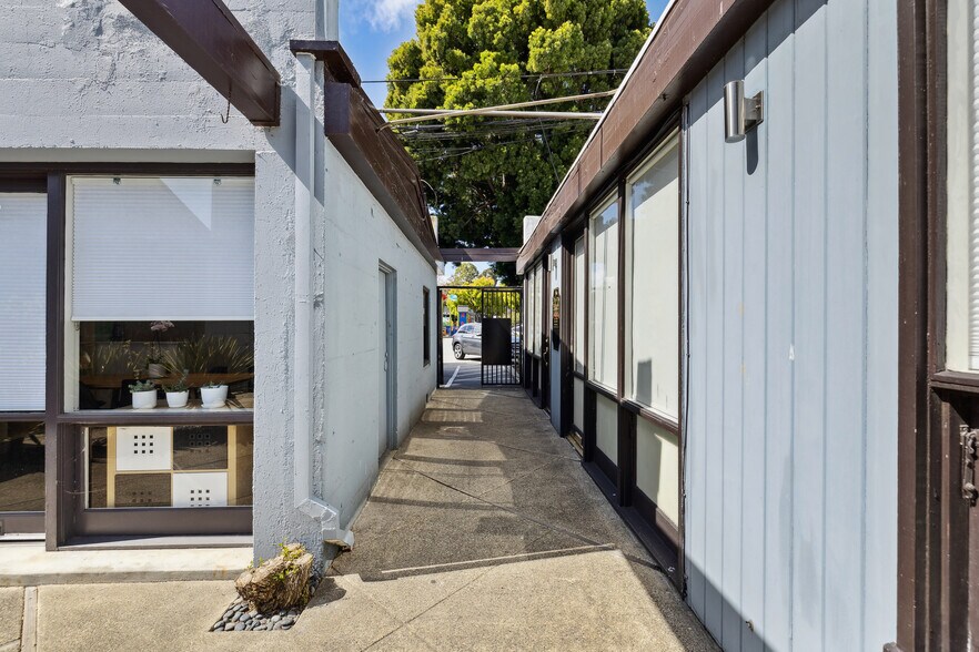 More Photos Of 251 Park Rd, Burlingame Loft Creative Space For Lease