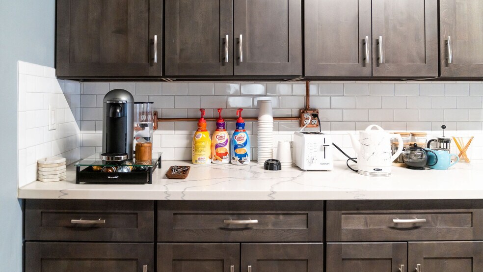 More Photos Of 931 10th St, Modesto Coworking Space