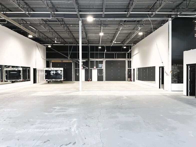 More Photos Of 683 Innovation Dr, Kingston Flex For Lease