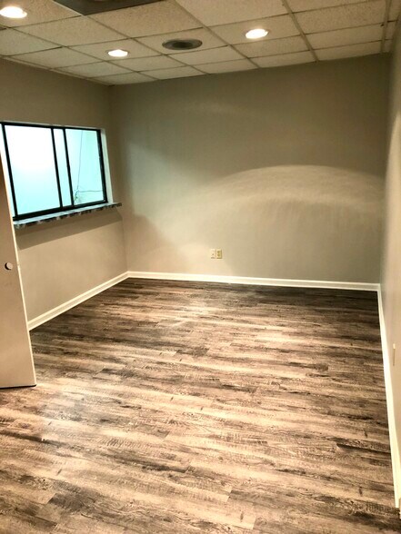 More Photos Of 1900 Kirby Pky, Germantown Medical For Sale