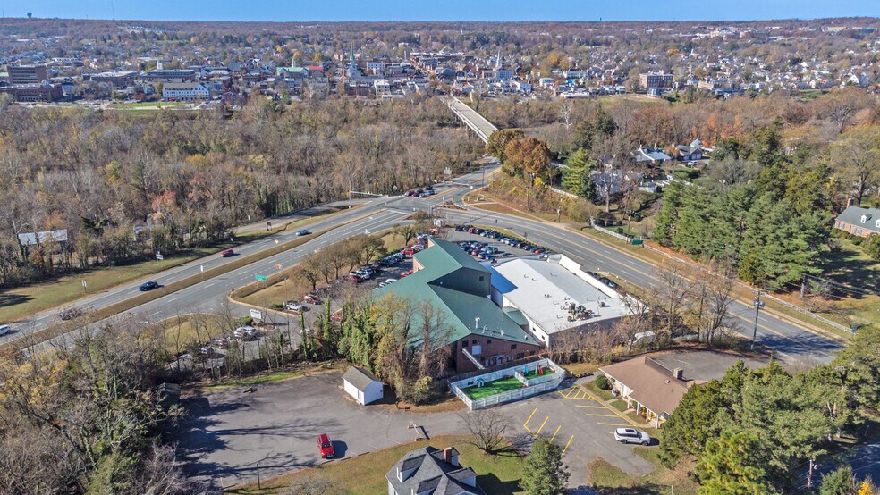 More Photos Of 12 Chatham Heights Rd, Fredericksburg Medical For Sale