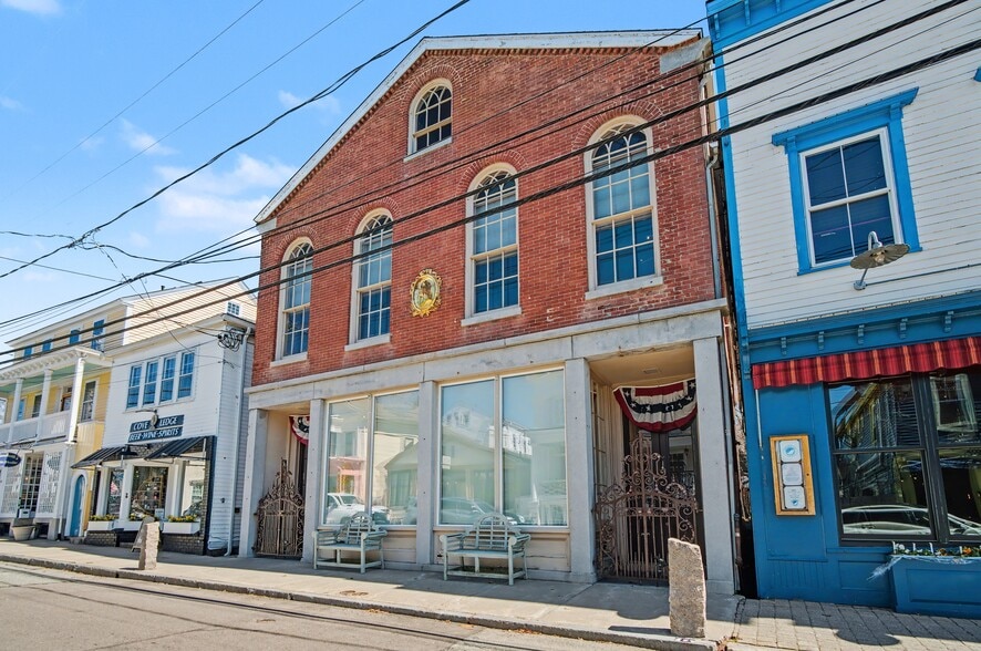 More Photos Of 145 Water St, Stonington Storefront Retail Office For Sale