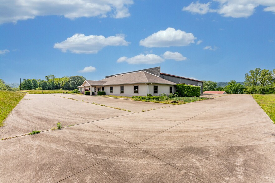 More Photos Of 55 Pleasants Industrial Park, Waverly Warehouse For Sale