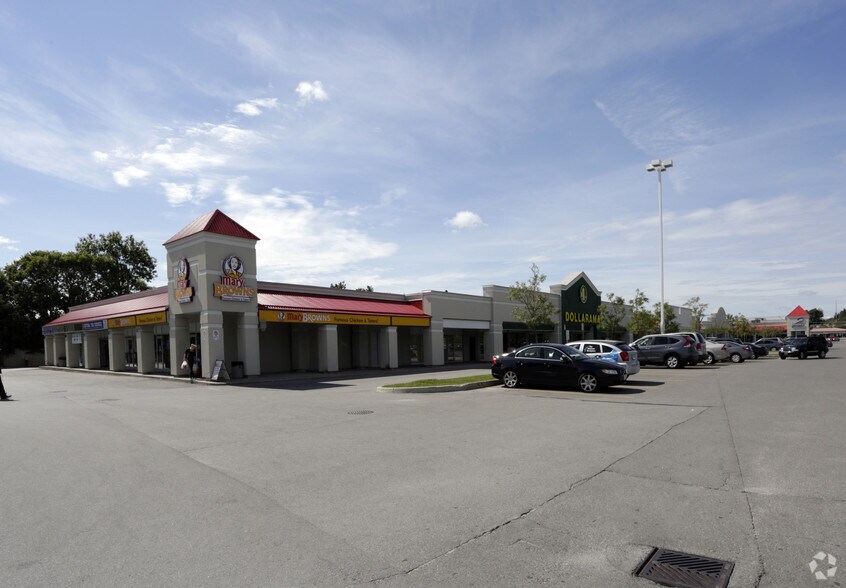 More Photos Of 165 Wellington St, Barrie Freestanding For Lease