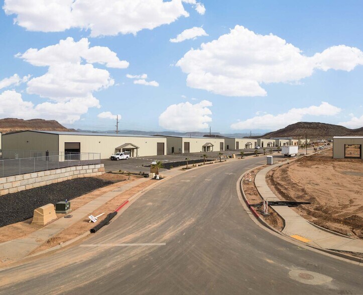 More Photos Of Quail Creek Industrial Park, Hurricane Warehouse For Lease