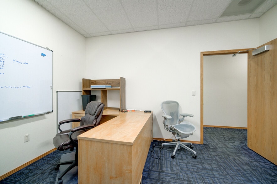 More Photos Of 351 Evergreen Dr, Bozeman Office For Sale