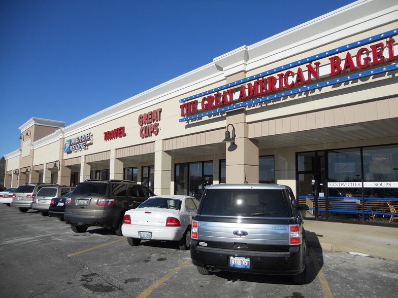 More Photos Of 3104-3266 Kirchoff Rd, Rolling Meadows General Retail For Lease
