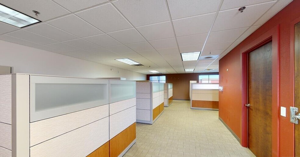 More Photos Of 140 Central Main St, Pueblo Hotel For Lease