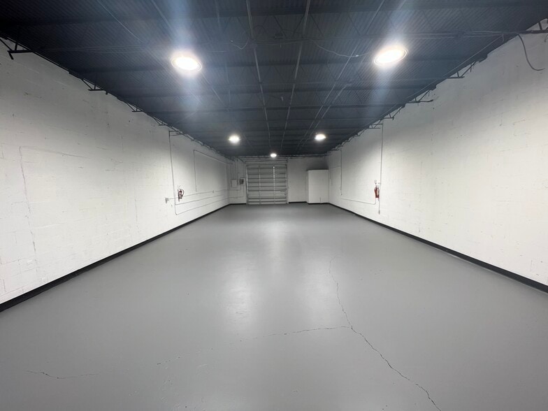 More Photos Of 18-24 NW 2nd St, Hallandale Beach Warehouse For Sale