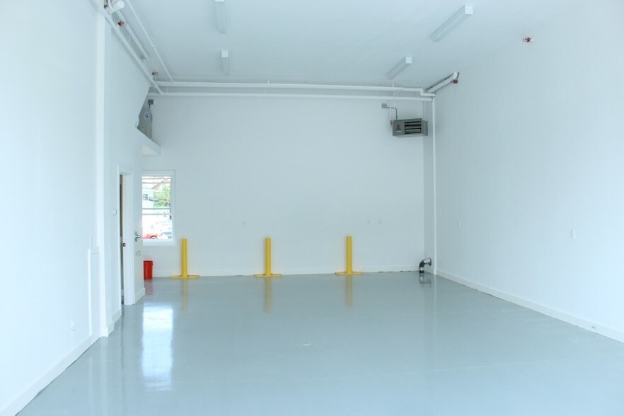 More Photos Of 42 Felton St, Waltham Warehouse For Lease