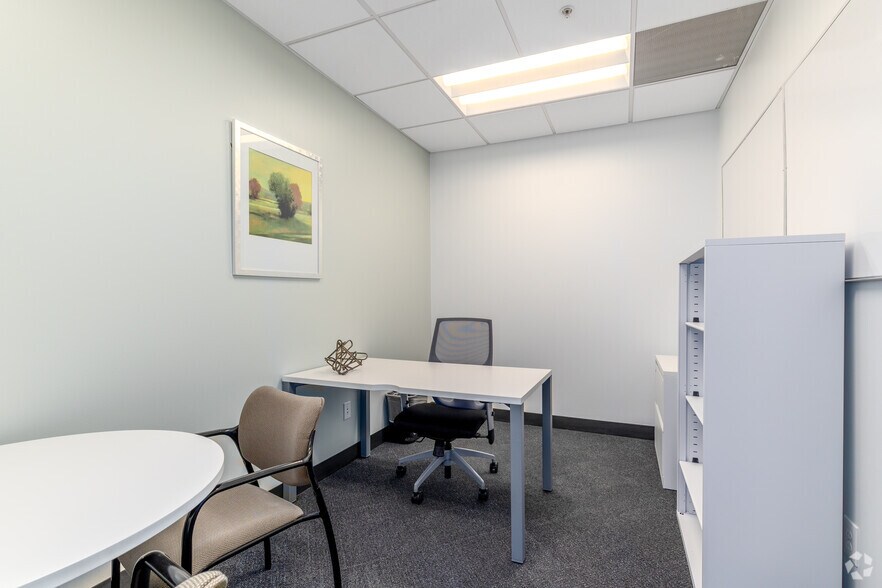 More Photos Of 2015 Ayrsley Town Blvd, Charlotte Coworking Space