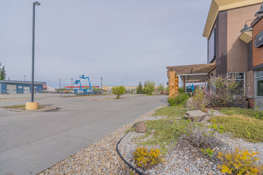 More Photos Of 1243 Old Steese Hwy, Fairbanks Restaurant For Sale
