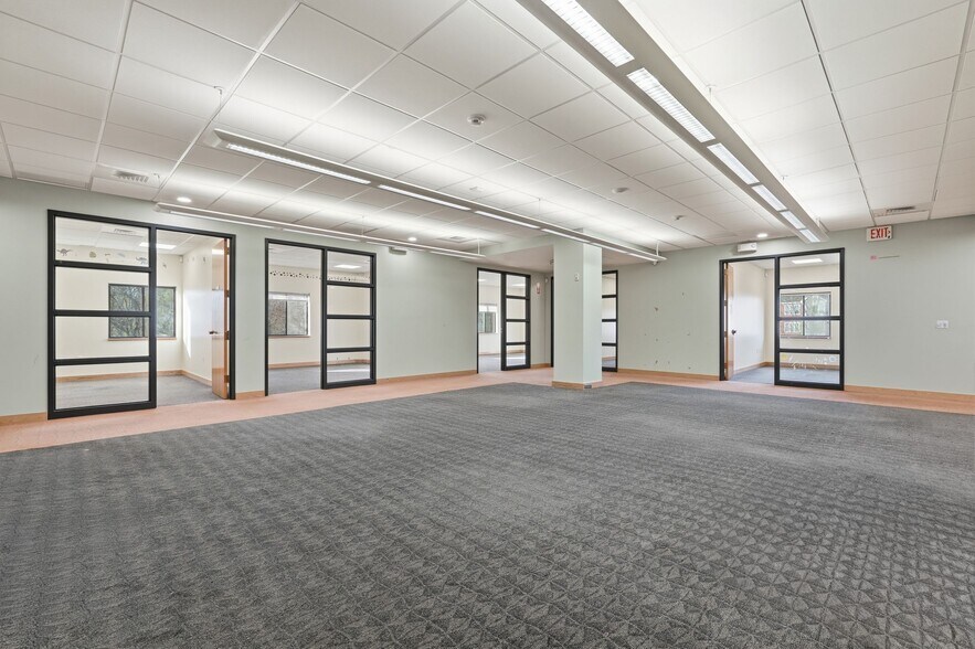 More Photos Of 100 University Dr, Amherst Medical For Lease